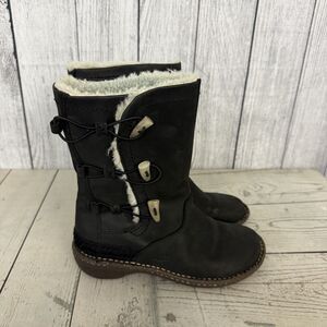 UGG Australia Women's US 8 Black Kona Boots Leather Sheepskin Toggle Button 5156